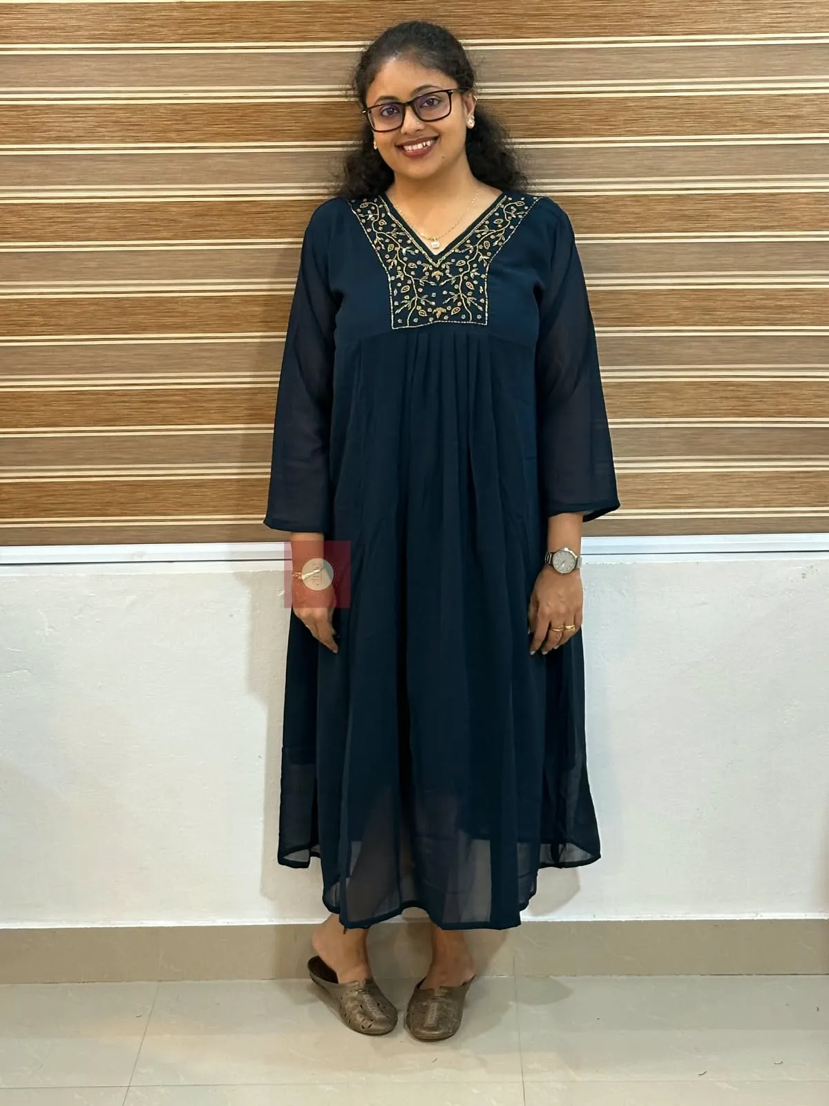 Classic Zari Kurta - Thumbnail 1