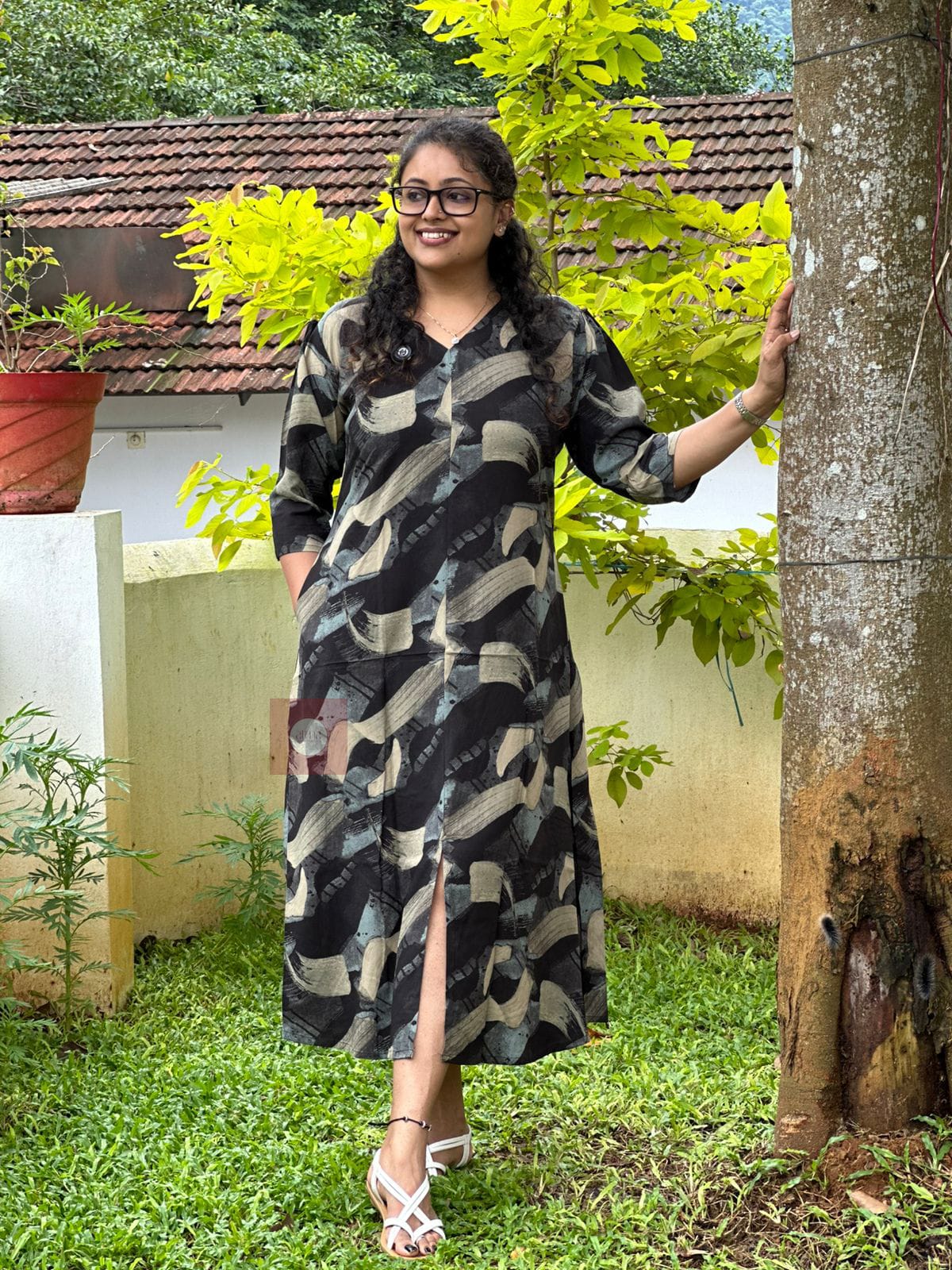 The Ditsy Edit Dress - Thumbnail 2