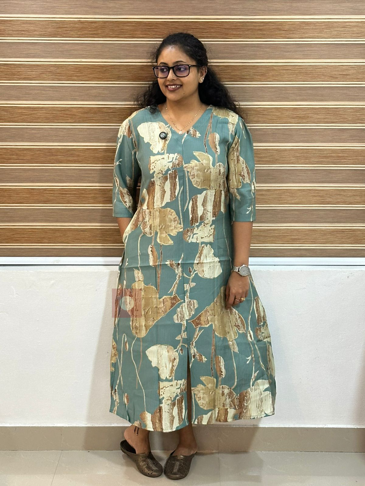 Scattered Elegance Dress - Thumbnail 2